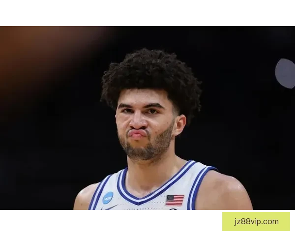 布泽尔状元稳了 大一数据全面超越弗拉格 名嘴忧虑其能否适应NBA